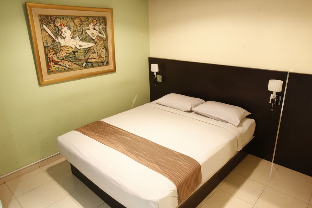 Reddoorz Plus @ Karet Setiabudi Jakarta Buitenkant foto